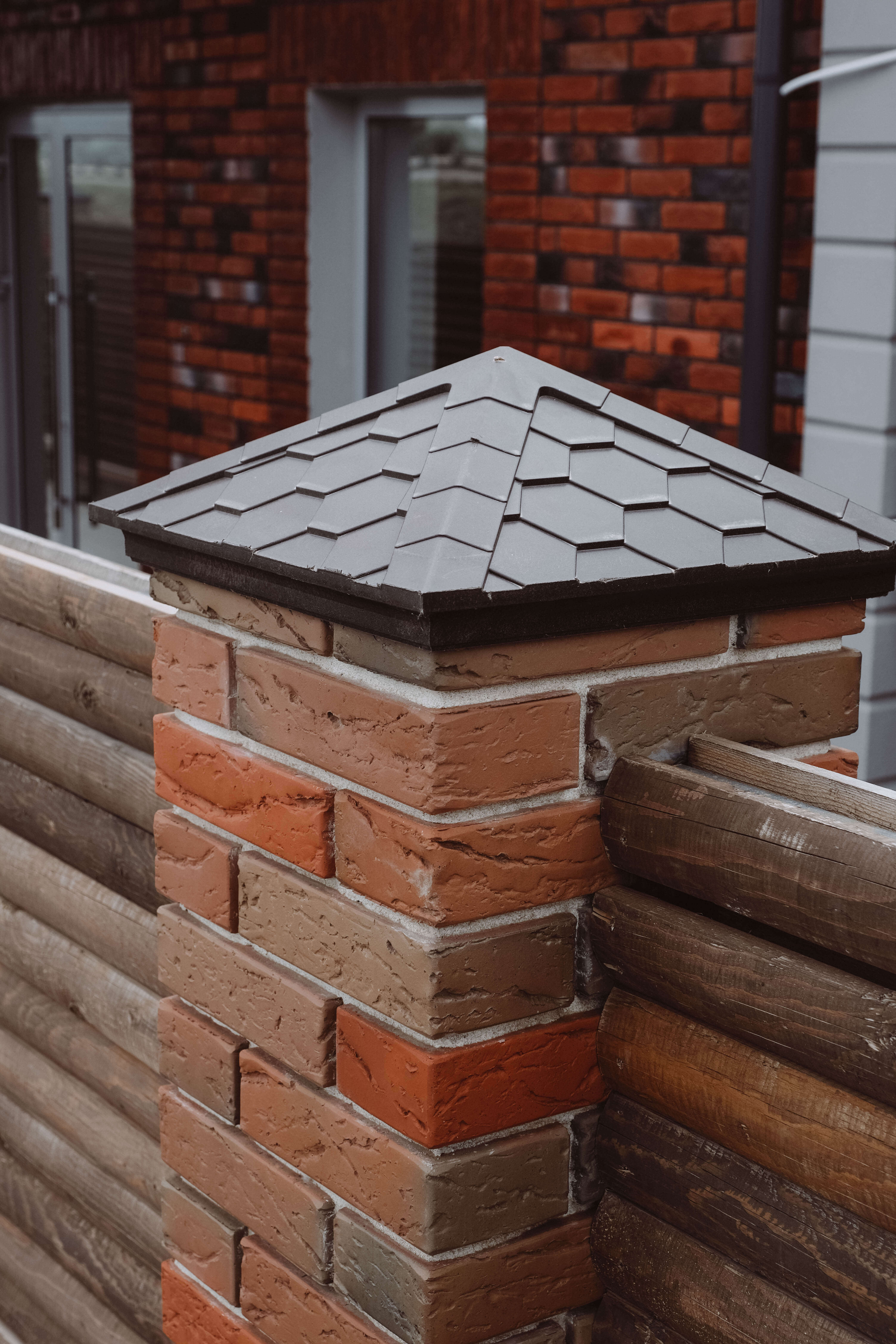 Колпак Zking Эверест Коричневый на столб 1.5х1.5 кирпича (390х390мм) в Петропавловске-Камчатском фото